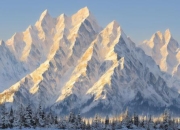 征服山峰Prime Peaks竞速技巧与赛道高分攻略解析