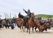 《猎手之王》评测：打造一座风味独特的中世纪冷兵器“吃鸡”战场