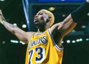 篮板狂人罗德曼：坏小子传奇与场外争议人生