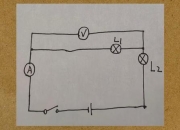 短路的灯泡小游戏全关卡通关技巧与电路难题攻略详解